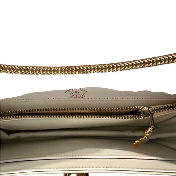 Gucci white leather bag with gold Gg - Picture 9 of 16